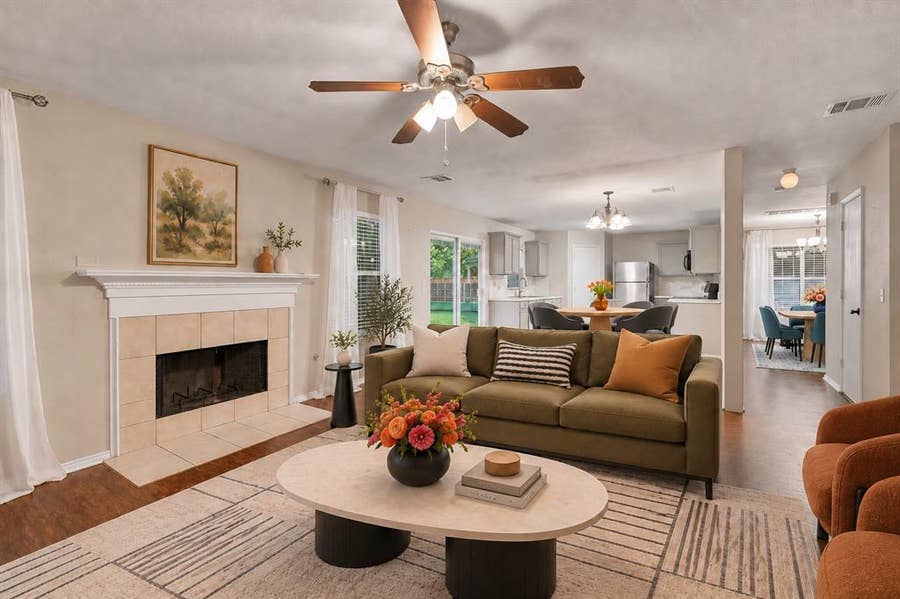 Property photo for 1424 Autumncrest Drive, Arlington, TX
