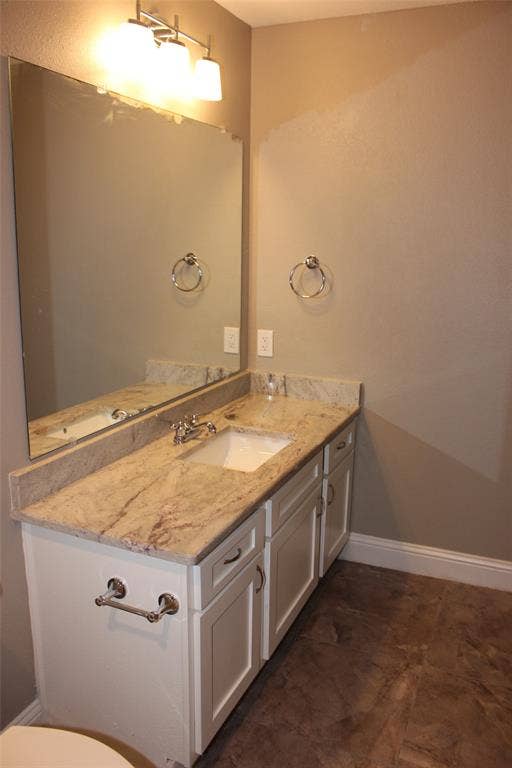 824 Shannon Drive, Plano, TX 75025 824 Shannon Drive, Plano, TX 75025