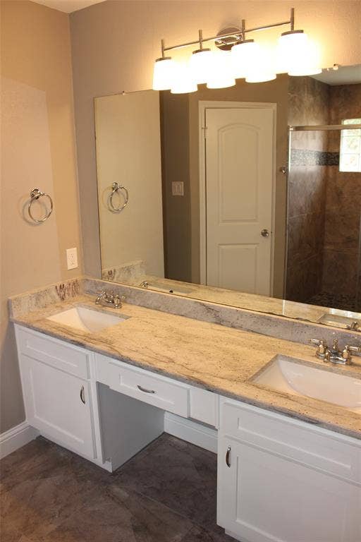 824 Shannon Drive, Plano, TX 75025 824 Shannon Drive, Plano, TX 75025