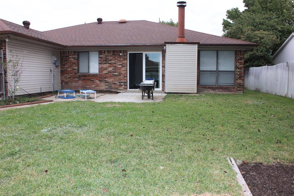 824 Shannon Drive, Plano, TX 75025 824 Shannon Drive, Plano, TX 75025