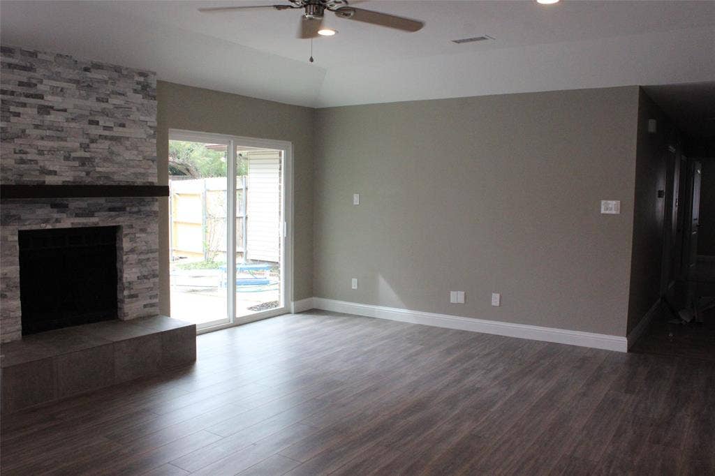 824 Shannon Drive, Plano, TX 75025 824 Shannon Drive, Plano, TX 75025