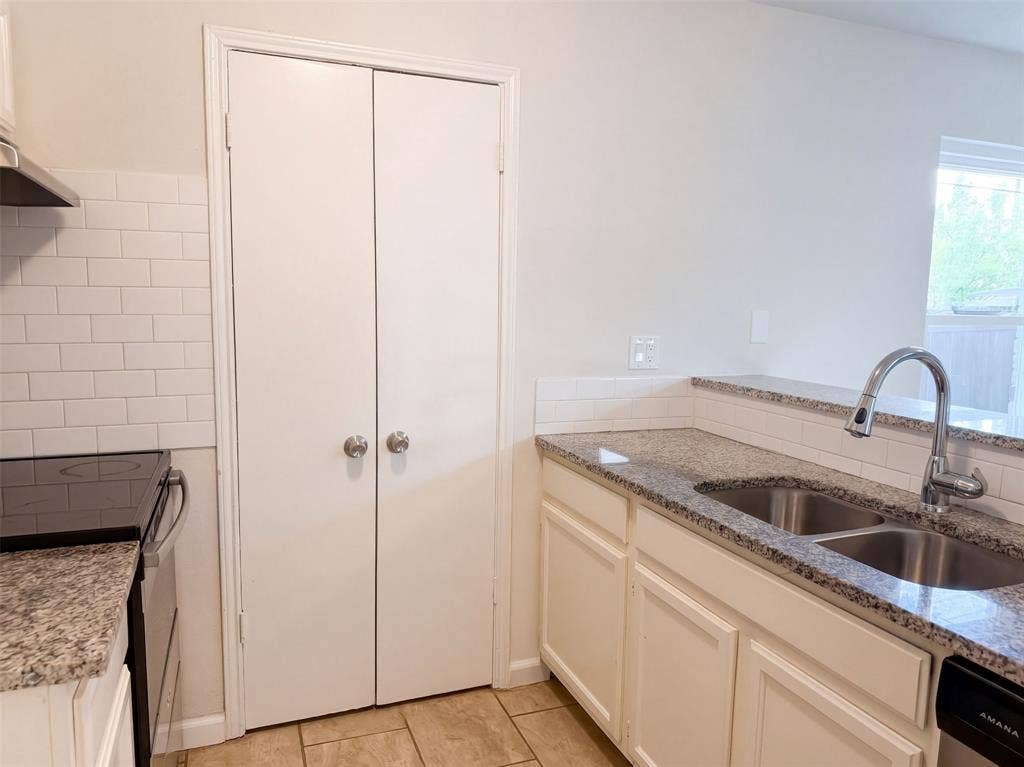 832 Brockden Drive, Mesquite, TX 75149 832 Brockden Drive, Mesquite, TX 75149