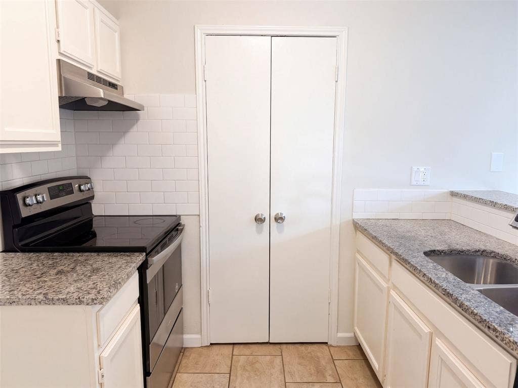 832 Brockden Drive, Mesquite, TX 75149 832 Brockden Drive, Mesquite, TX 75149