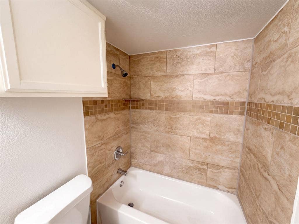 832 Brockden Drive, Mesquite, TX 75149 832 Brockden Drive, Mesquite, TX 75149