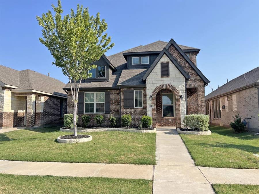 Property photo for 1117 Milfoil Drive, Justin, TX