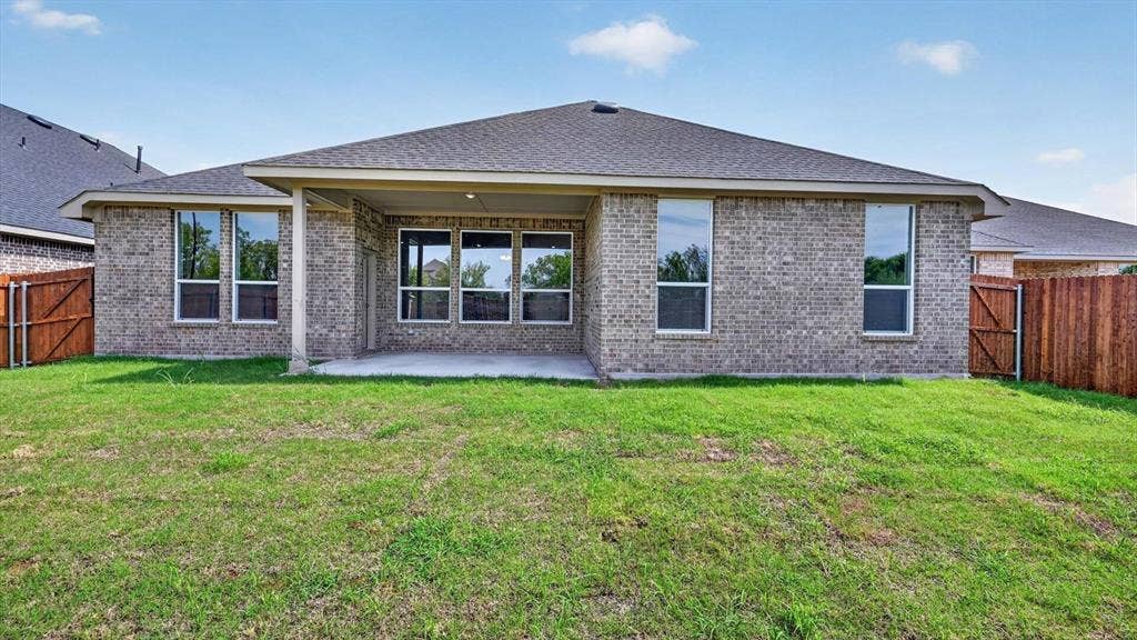 3292 PIER VIEW Street, Grand Prairie, TX 76065 Rear Elevation