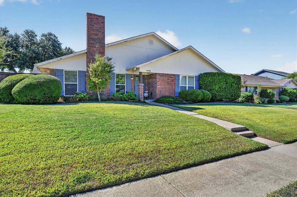 4448 Cleveland Drive, Plano, TX 75093 WELCOME HOME to 4448 Cleveland in Plano!