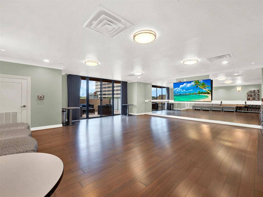 330 Las Colinas Boulevard E, #228, Irving, TX 75039 330 Las Colinas Boulevard E, #228, Irving, TX 75039