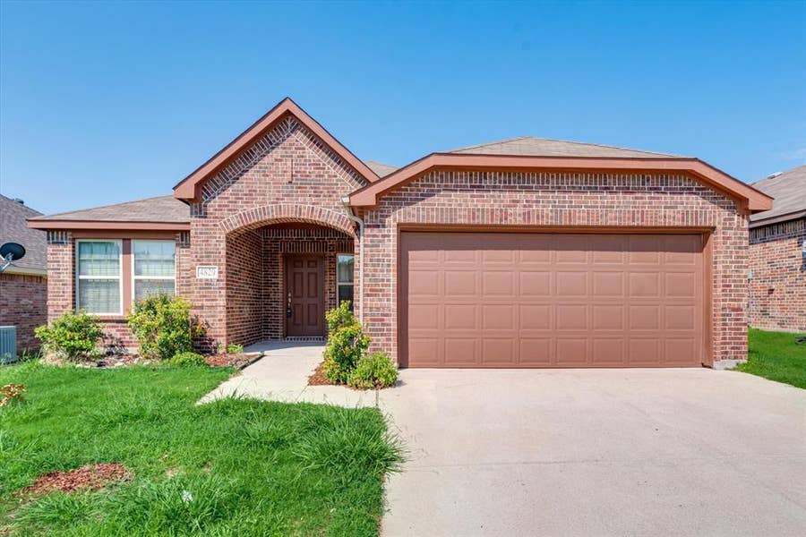 Property photo for 4829 Lemon Grove Drive, Fort Worth, TX