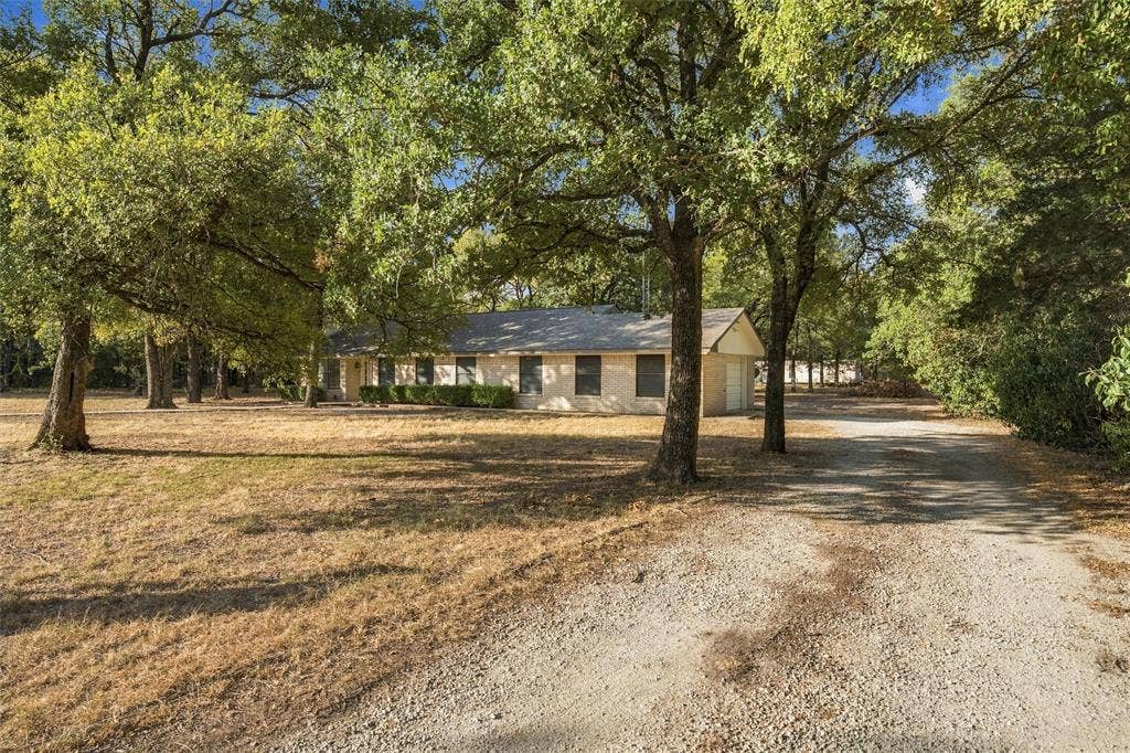 167 Tall Timber Trail, Whitney, TX 76692