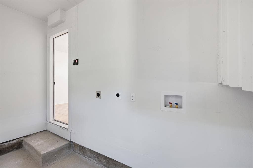 2266 Sutter Street, Dallas, TX 75216 2266 Sutter Street, Dallas, TX 75216