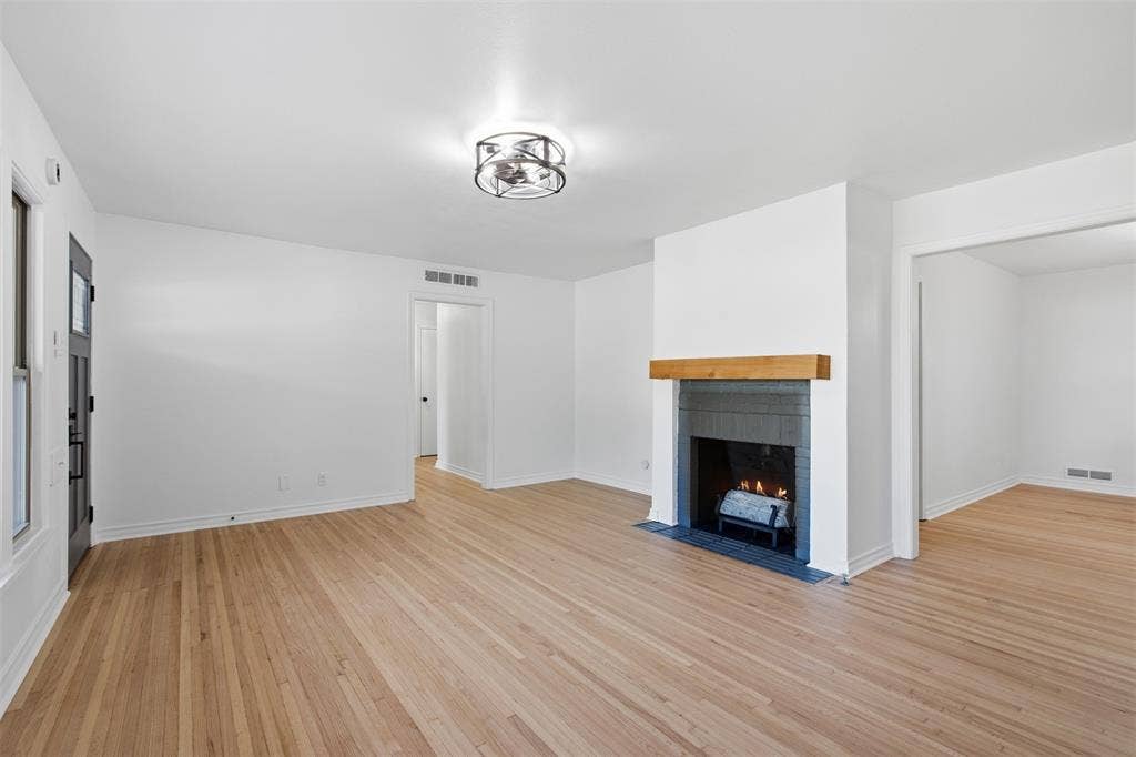 2266 Sutter Street, Dallas, TX 75216 2266 Sutter Street, Dallas, TX 75216