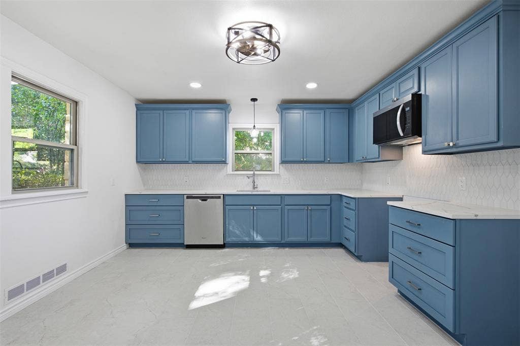 2266 Sutter Street, Dallas, TX 75216 2266 Sutter Street, Dallas, TX 75216