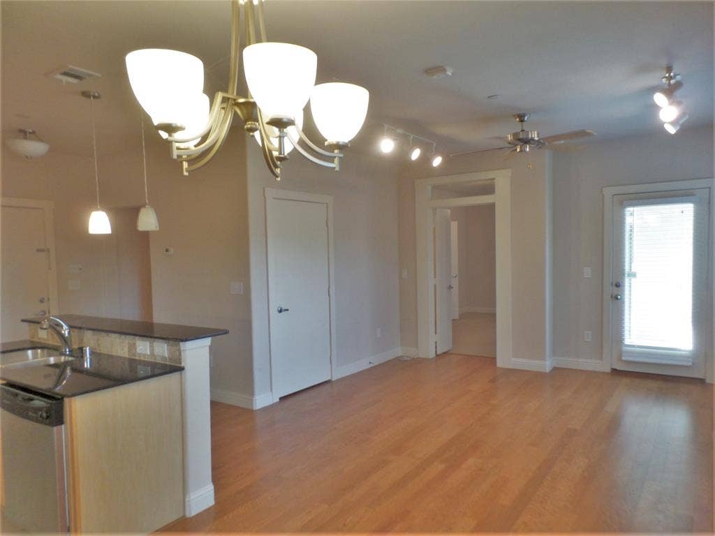 6159 Oram Street, #105, Dallas, TX 75214 6159 Oram Street, #105, Dallas, TX 75214