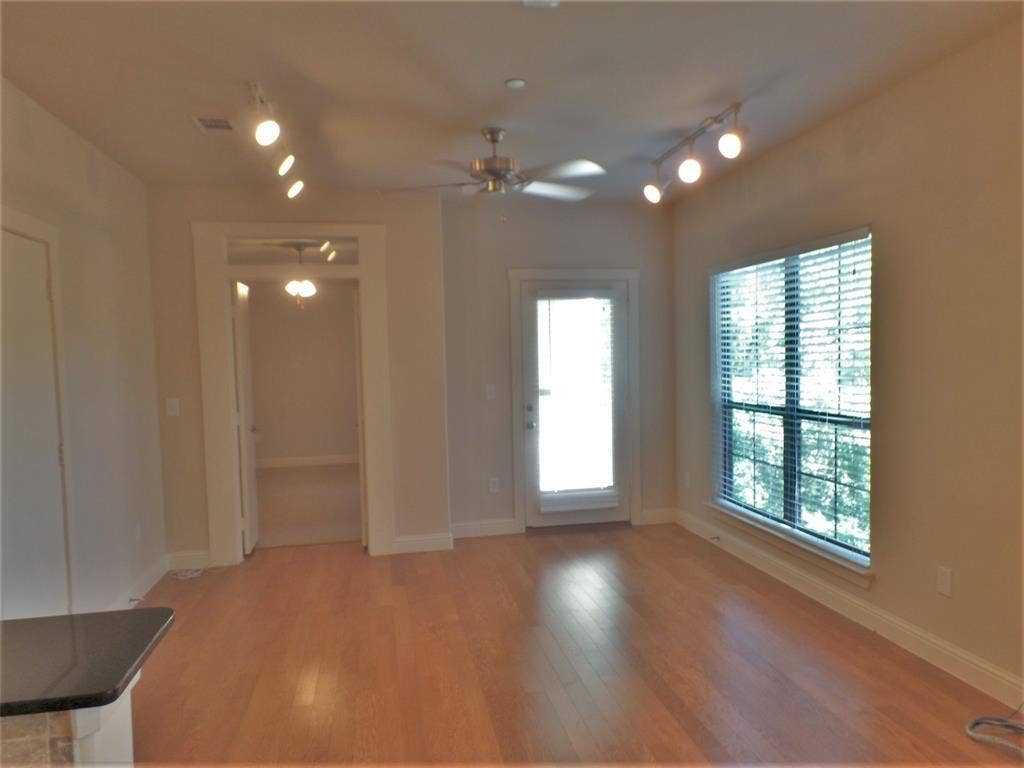6159 Oram Street, #105, Dallas, TX 75214 6159 Oram Street, #105, Dallas, TX 75214