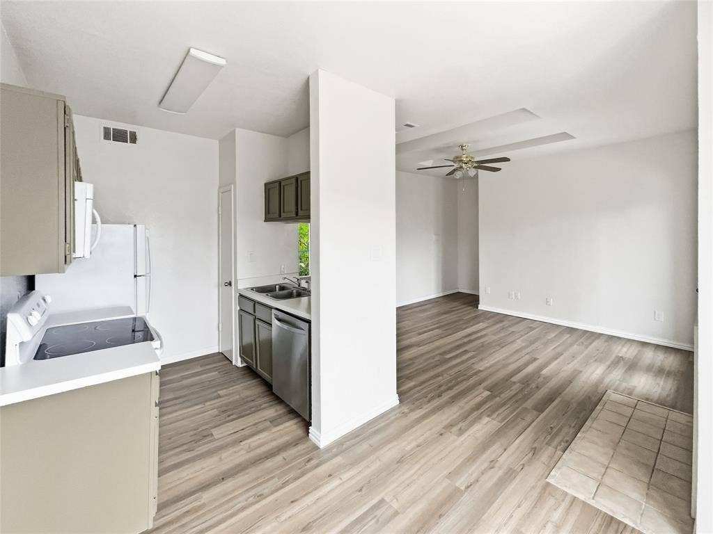 7126 Holly Hill Drive, #304, Dallas, TX 75231