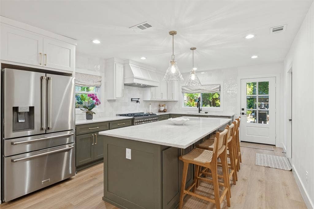 5931 Kenwood Avenue, Dallas, TX 75206 5931 Kenwood Avenue, Dallas, TX 75206