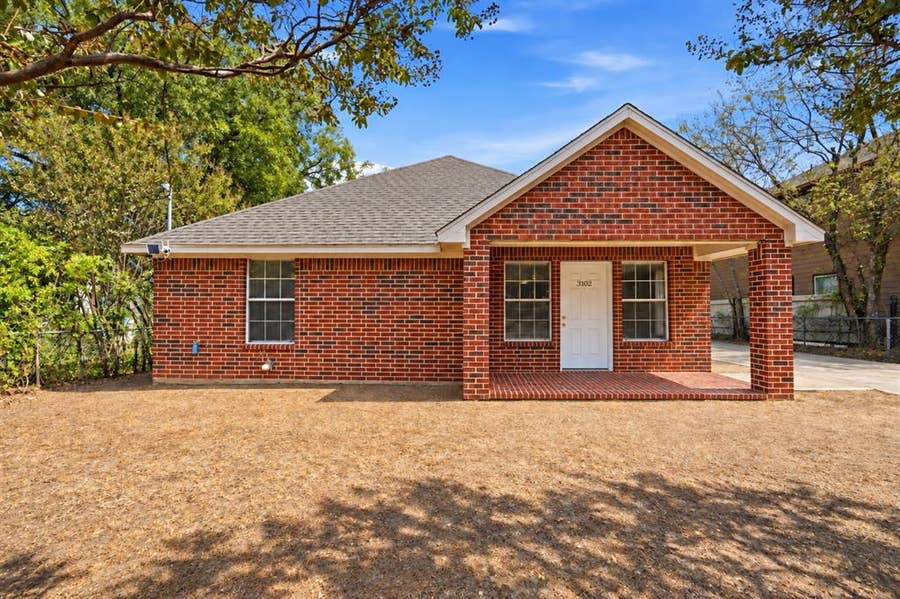 Property photo for 3102 Weisenberger Drive, Dallas, TX