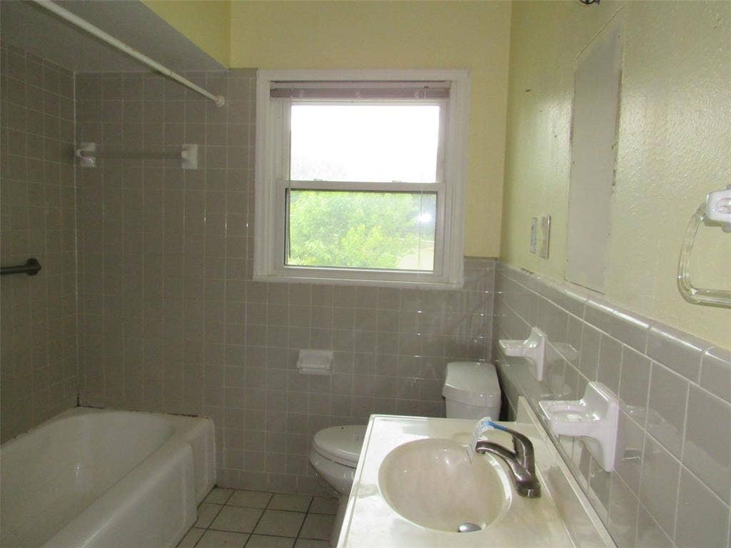 3120 Mitchell Avenue, Waco, TX 76708 Bath 2