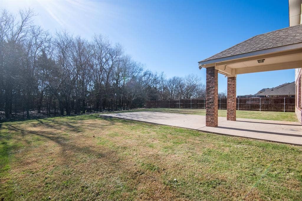 2319 Comanche Trail, Grand Prairie, TX 75052 2319 Comanche Trail, Grand Prairie, TX 75052