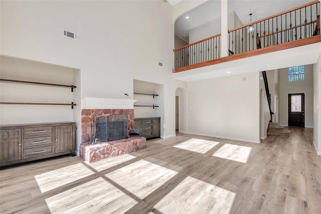 2319 Comanche Trail, Grand Prairie, TX 75052 2319 Comanche Trail, Grand Prairie, TX 75052