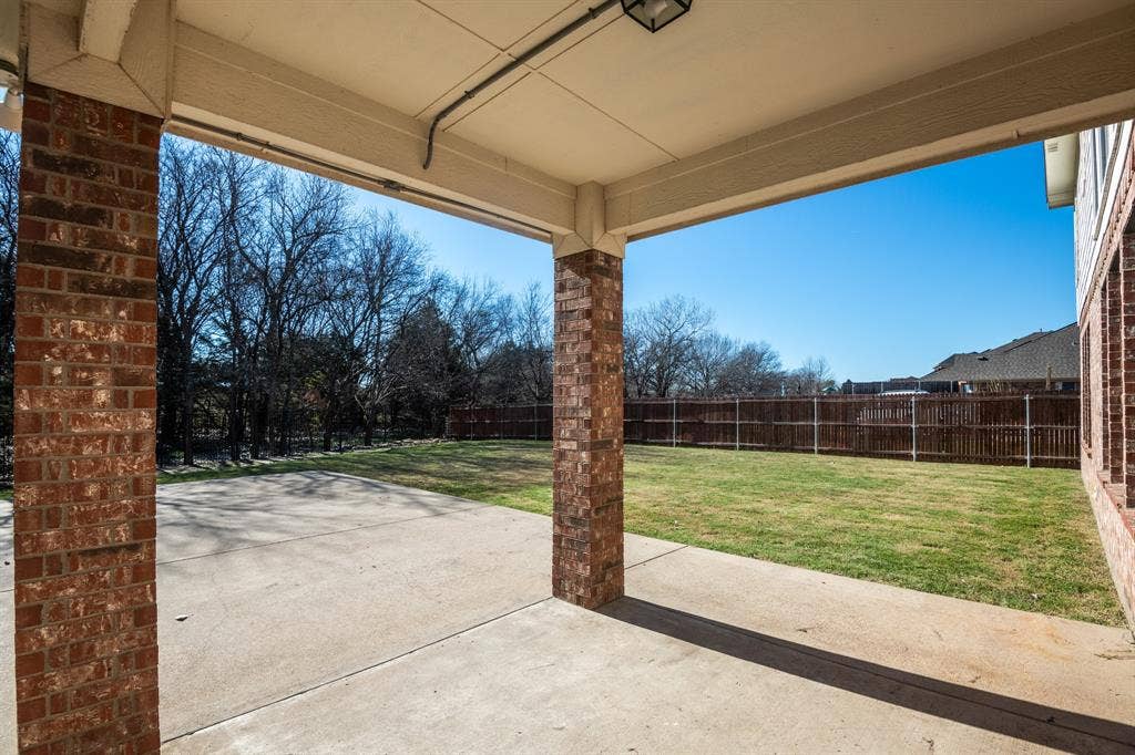 2319 Comanche Trail, Grand Prairie, TX 75052 2319 Comanche Trail, Grand Prairie, TX 75052