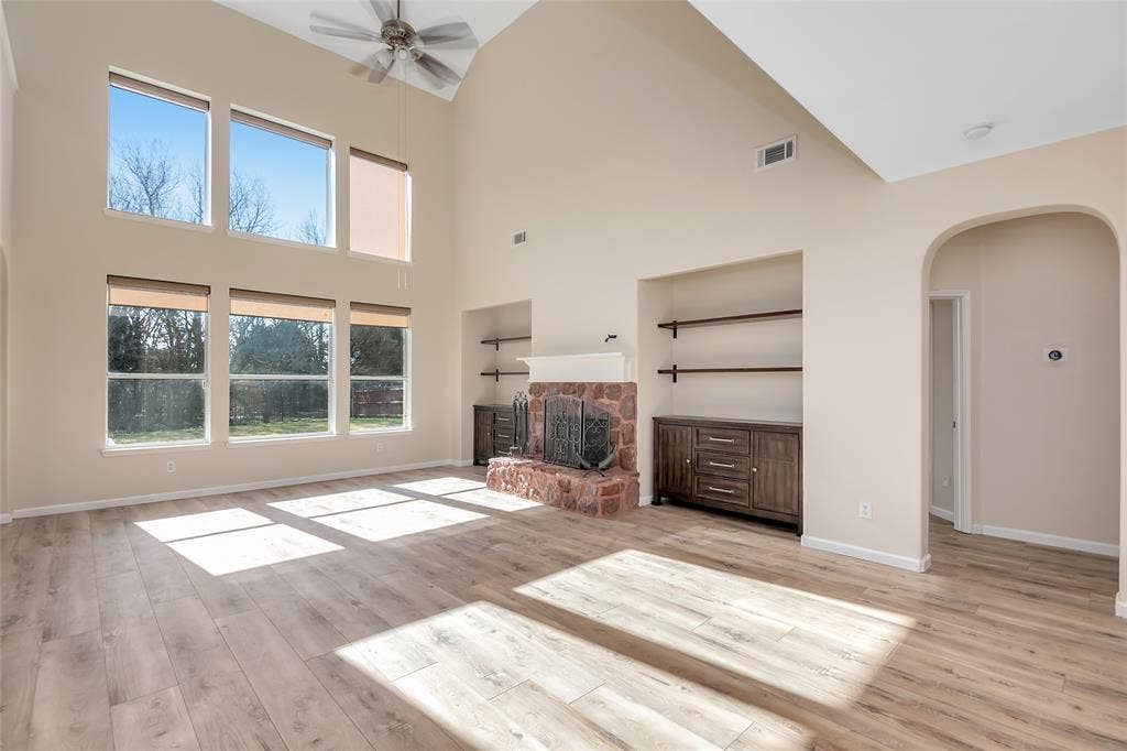 2319 Comanche Trail, Grand Prairie, TX 75052 2319 Comanche Trail, Grand Prairie, TX 75052