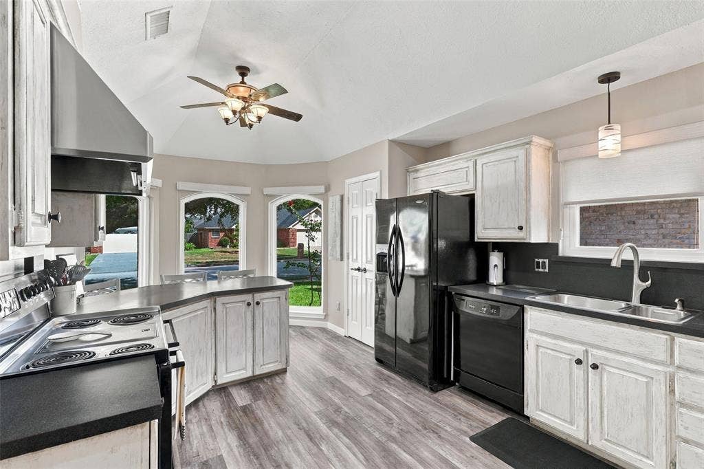 6036 Sundown Drive, Watauga, TX 76148 6036 Sundown Drive, Watauga, TX 76148