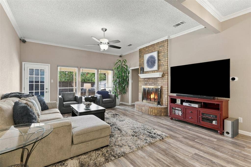 6036 Sundown Drive, Watauga, TX 76148 6036 Sundown Drive, Watauga, TX 76148