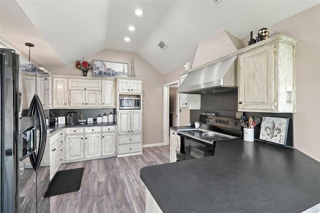 6036 Sundown Drive, Watauga, TX 76148 6036 Sundown Drive, Watauga, TX 76148