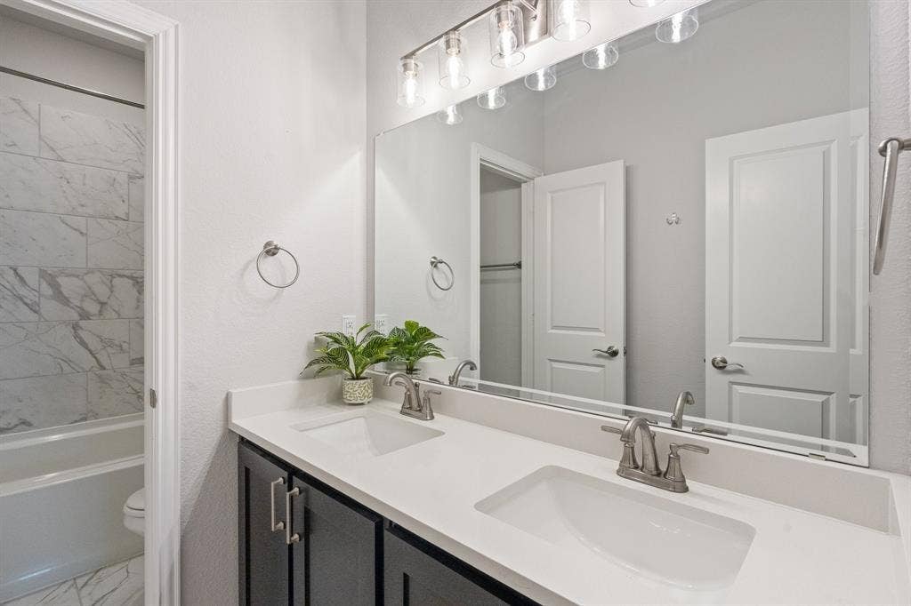12516 Panther Creek Drive, Godley, TX 76044 12516 Panther Creek Drive, Godley, TX 76044