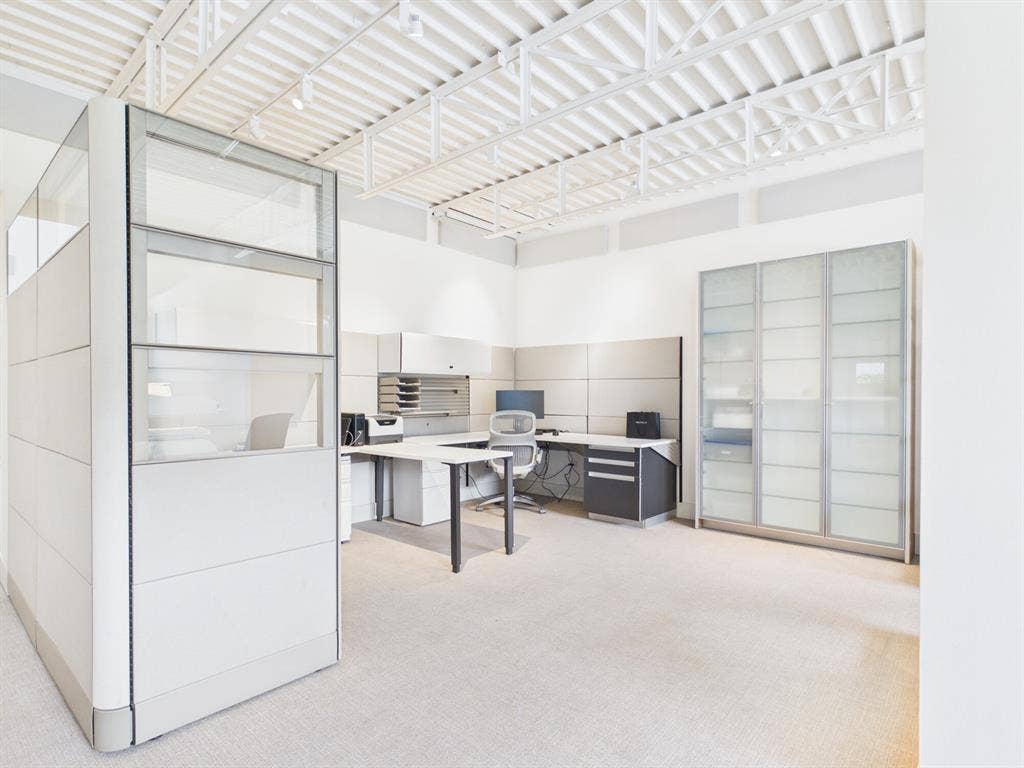1111 Lagoon, Dallas, TX 75207 1st Floor Office Area