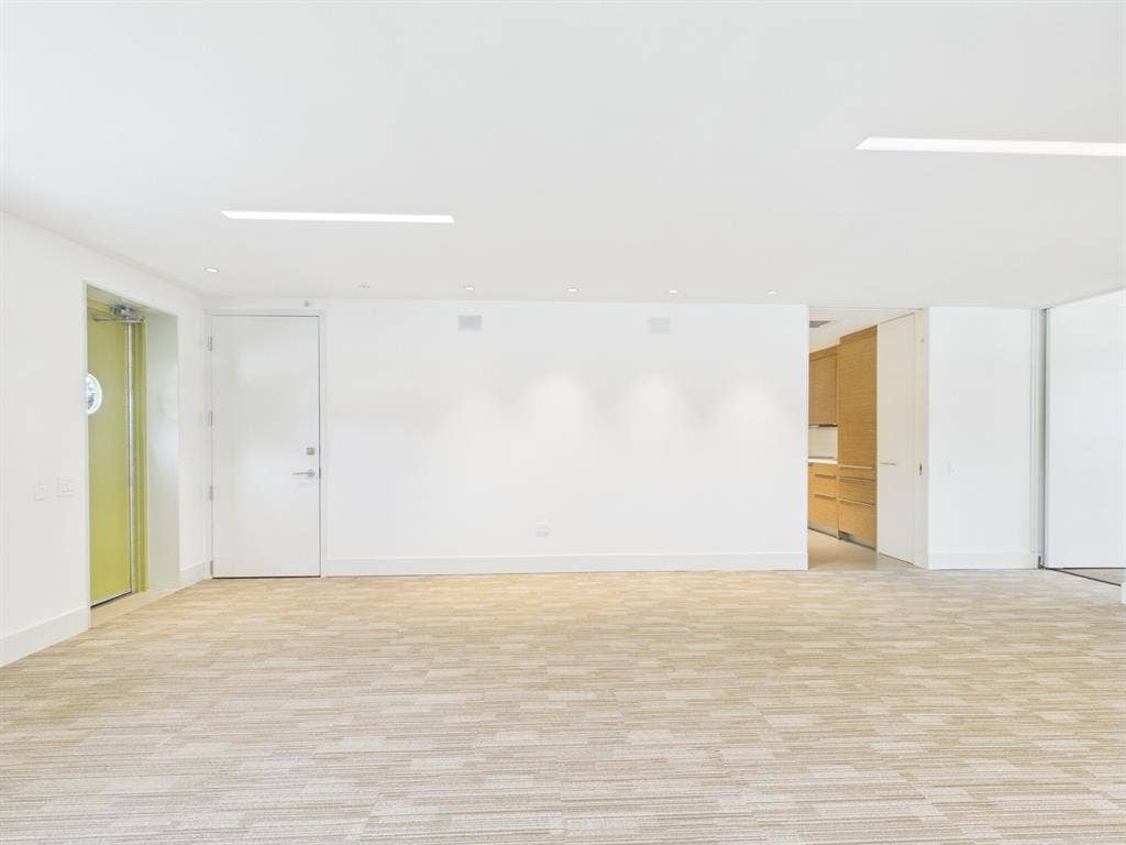 1111 Lagoon, Dallas, TX 75207 Open Work Area