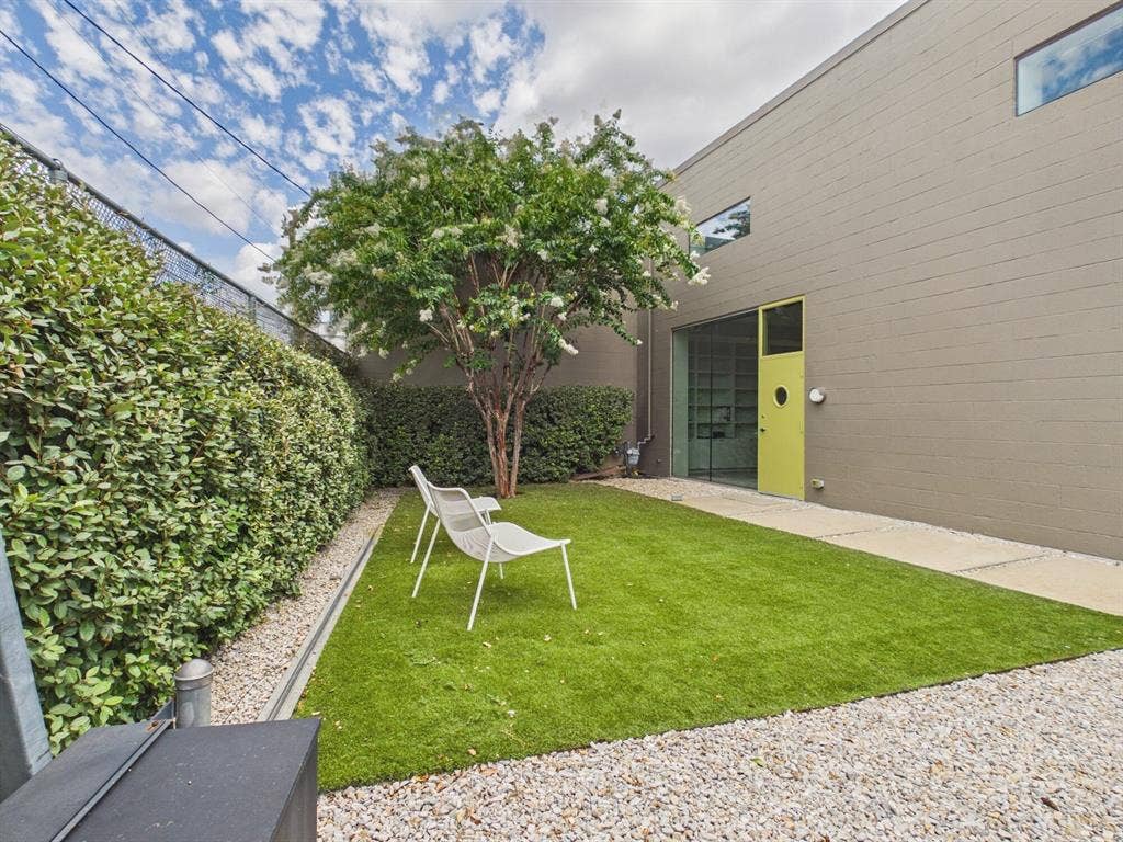 1111 Lagoon, Dallas, TX 75207 Backyard / Gretna Entrance