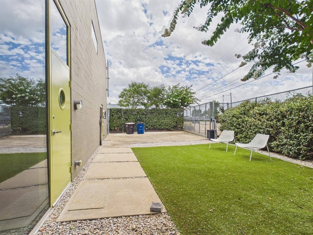 1111 Lagoon, Dallas, TX 75207 Backyard / Gretna Entrance