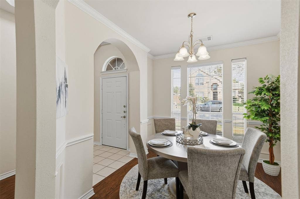 Formal dining and entry