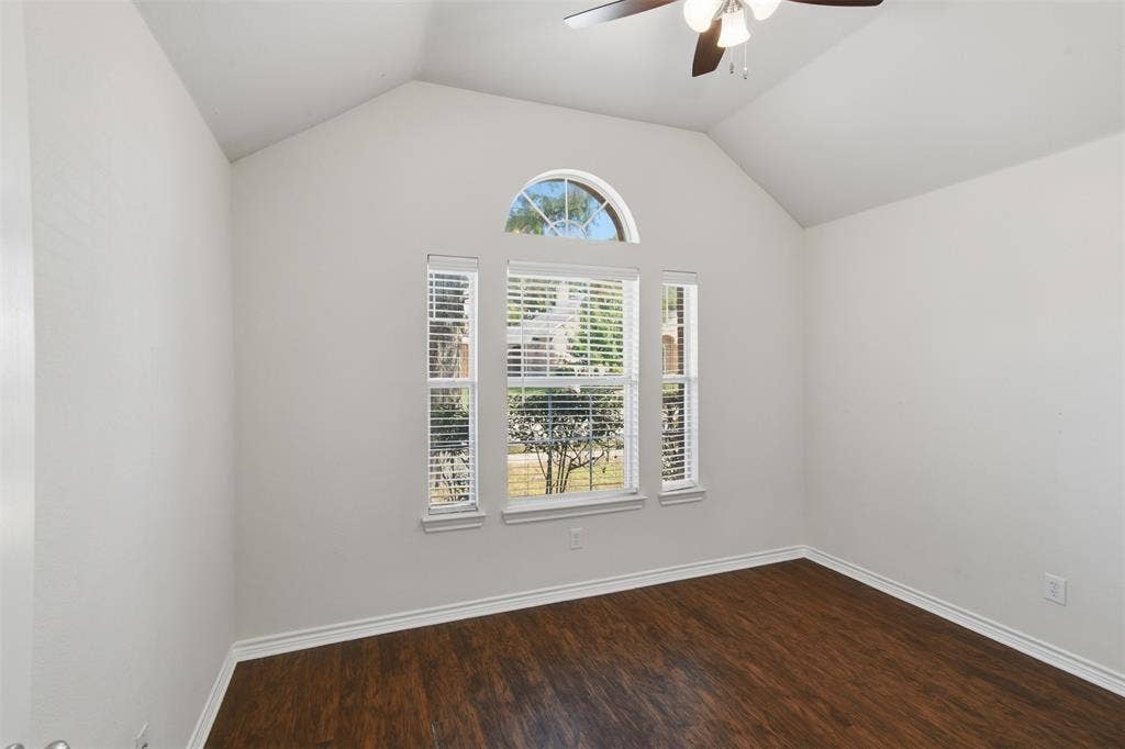 416 Kyle Lane, Lewisville, TX 75067