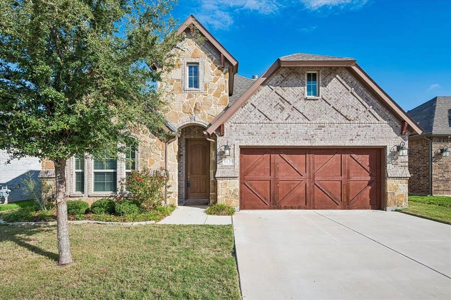 Property photo for 5120 Cantle Court, Fort Worth, TX