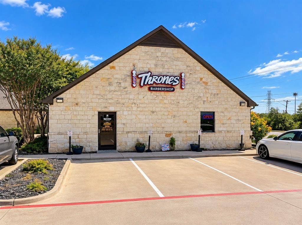 7201 Baker Boulevard, #B-1, Richland Hills, TX 76118 Photos have been digitally enhanced for improved clarity and presentation. No material features of the property are intended to be misrepresented.