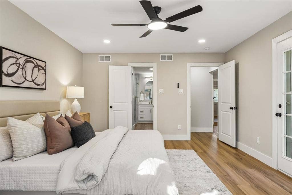 2872 Hurstview Drive, Hurst, TX 76054