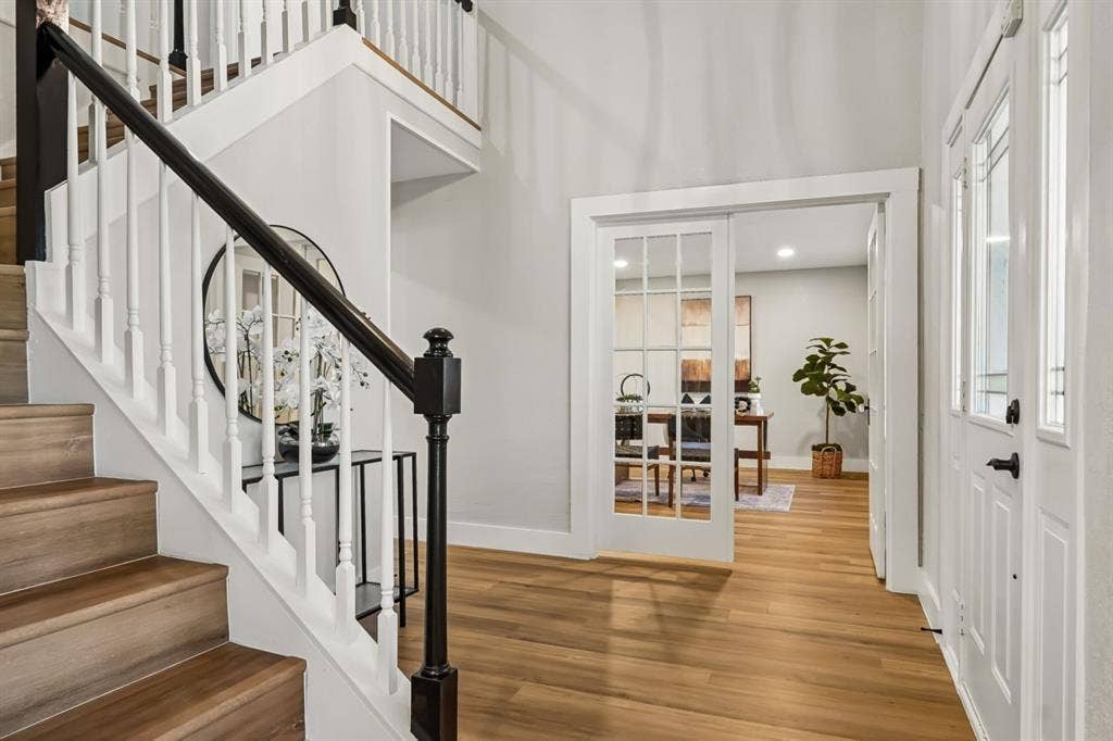2872 Hurstview Drive, Hurst, TX 76054