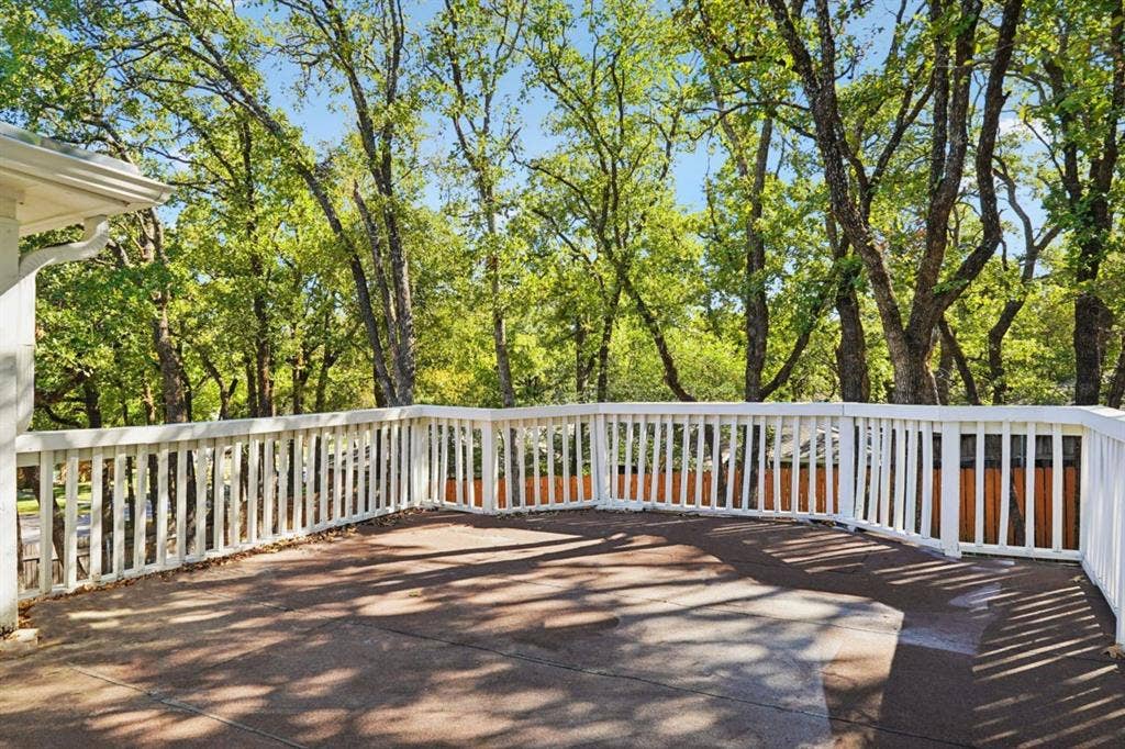 2872 Hurstview Drive, Hurst, TX 76054