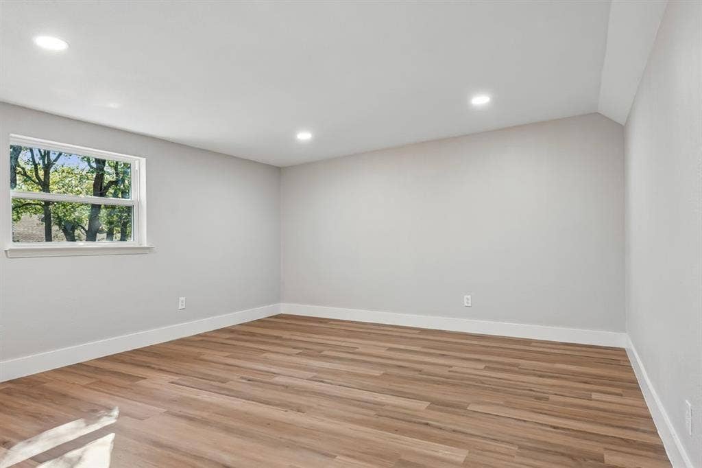 2872 Hurstview Drive, Hurst, TX 76054