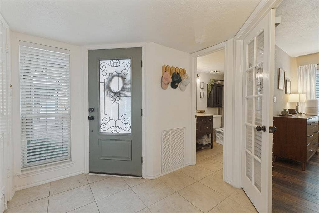2715 Harbinger Lane, Dallas, TX 75287