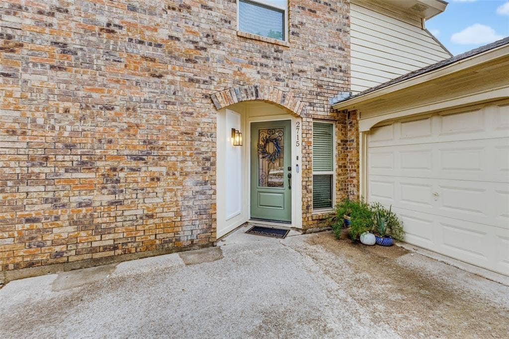 2715 Harbinger Lane, Dallas, TX 75287