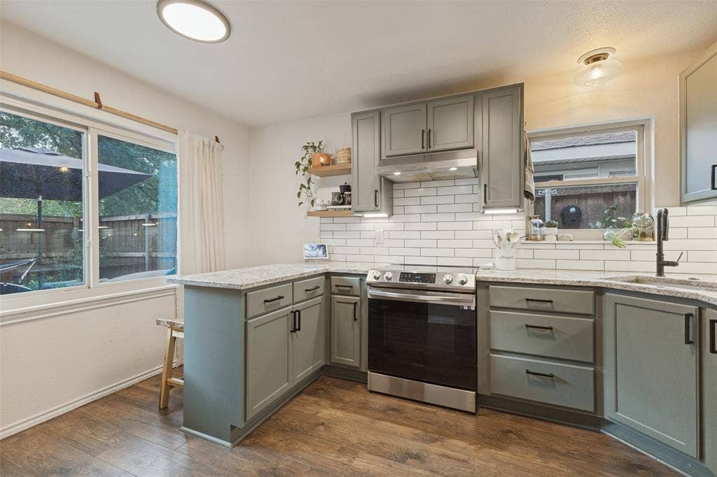 2715 Harbinger Lane, Dallas, TX 75287