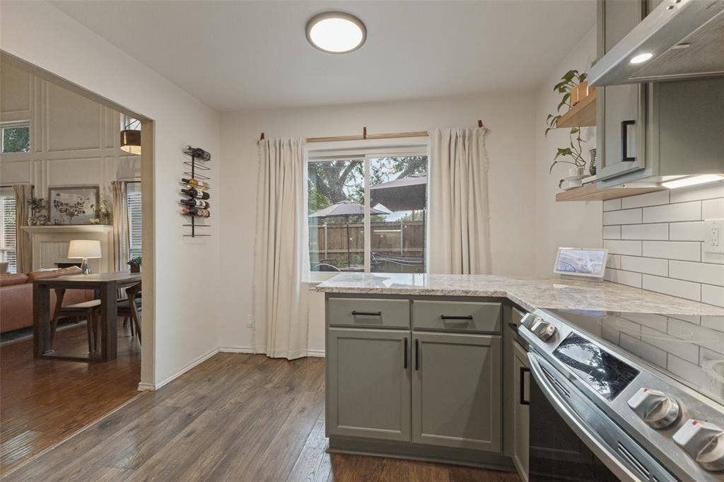 2715 Harbinger Lane, Dallas, TX 75287