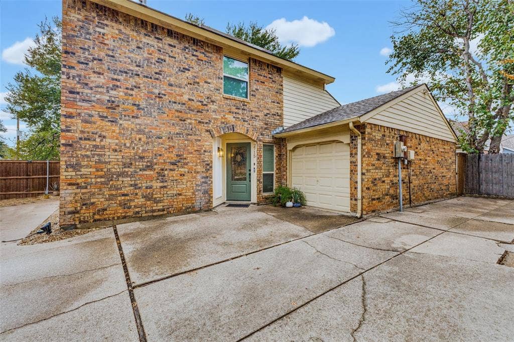 2715 Harbinger Lane, Dallas, TX 75287