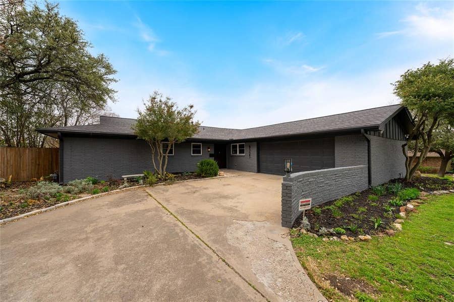 Property photo for 6525 Dakar Road, Fort Worth, TX