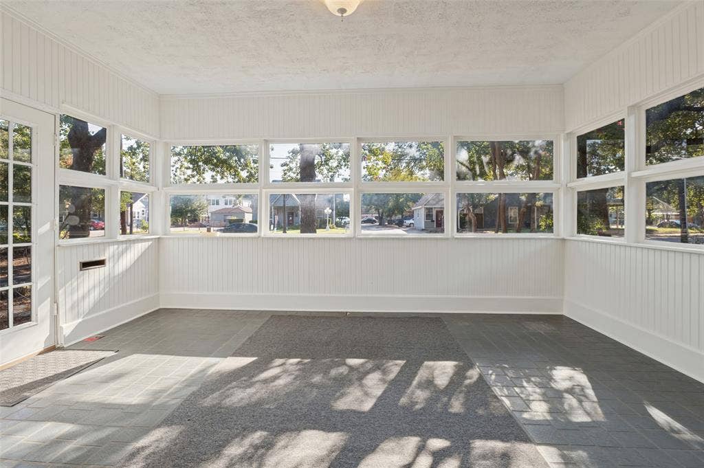 215 S O'Connor Road, Irving, TX 75060 215 S O'Connor Road, Irving, TX 75060